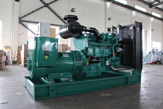 龙山320kw康明斯柴油发电车出租